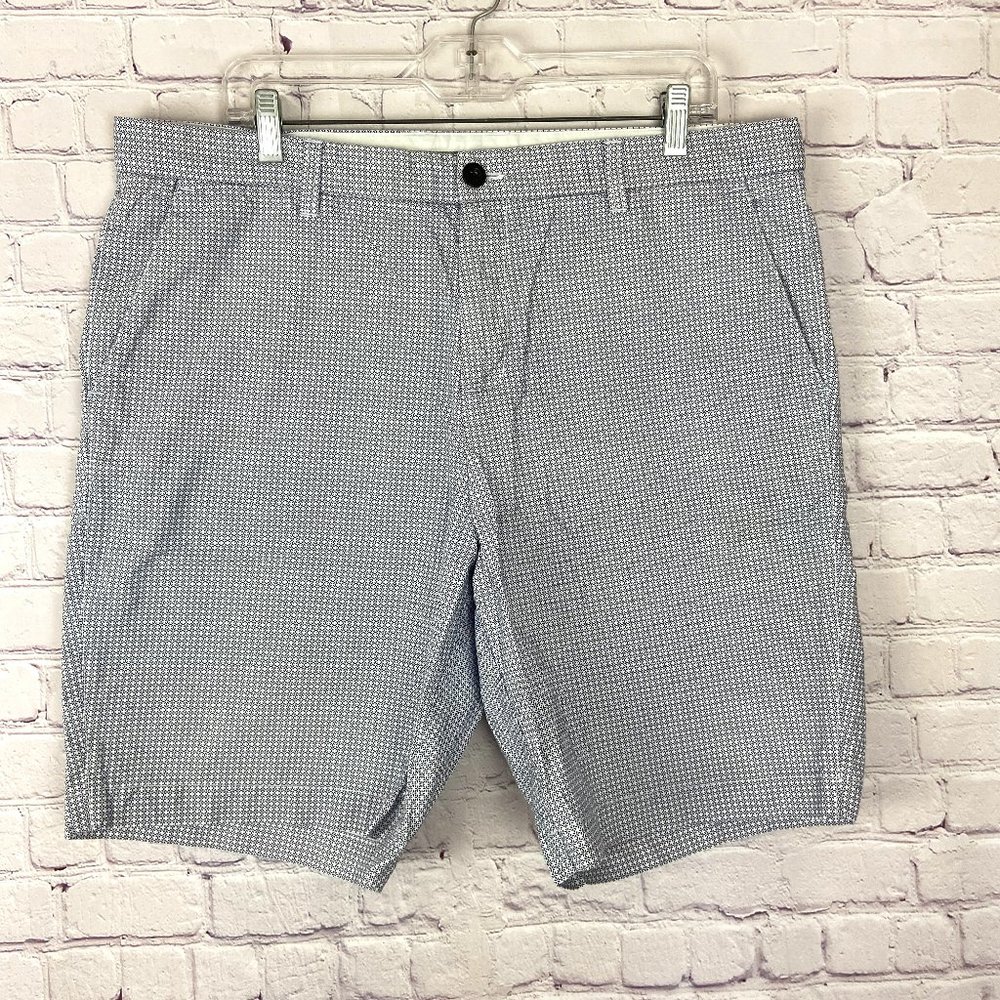 Ben Sherman Heritage Men's White and Gray Flat Front Shorts Size: 38W